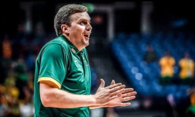 Αντομάιτις: «Δύσκολος αντίπαλος η Ελλάδα»