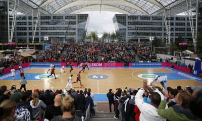 Μπάγερν και Ρεάλ Μαδρίτης αγωνίστηκαν σε… αεροδρόμιο! (vids&pics)