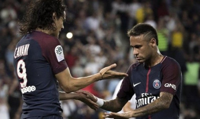 Μετά την ένταση, δείπνο στην Παρί