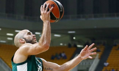 Αρχηγού παρόντος πάσα αρχή παυσάτω!