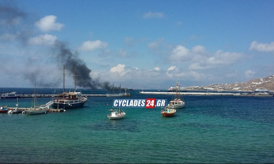 Ανατριχιαστικό βίντεο! Φωτιά σε σκάφος στην Μύκονο – Βούτηξε στη θάλασσα να σωθεί το πλήρωμα (video)