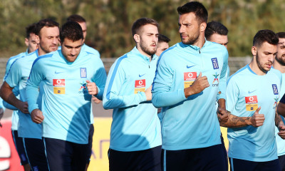 Ο κρυφός γάμος ποδοσφαιριστή της Εθνικής αποκαλύφθηκε (video)