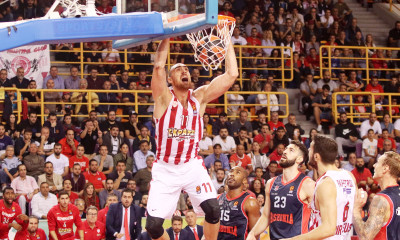 Ολυμπιακός-Μπασκόνια 75-64: Το «καθάρισαν» Αγραβάνης και Παπανικολάου