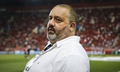 Καραπαπάς: «Εντάξει όλα με τις Κυριακές σας;» (pic)