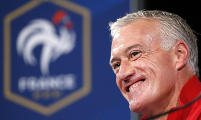 Ντεσάμπ μέχρι και το Euro 2020