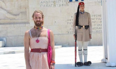 Η ομοφυλοφιλία, η αυτογελοιοποίηση και το «αυτό» που αποκαλείται Jason - Αντιγόνη...