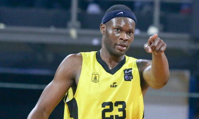 «Χοντρό» επεισόδιο του Πέτγουεϊ με οπαδούς του Άρη! (photos)