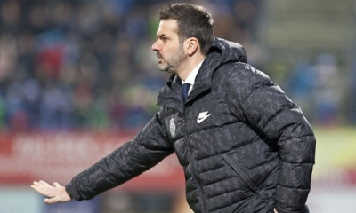 Σπάρτα Πράγας: Επικό πανό κατά Στραματσόνι! (photo)