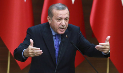 Έφτασε στην Αθήνα ο Ερντογάν - Η υποδοχή στο αεροδρόμιο