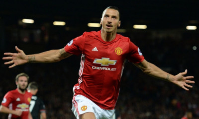 «Έπεσαν» και τα τσιμέντα! Ο Ιμπραΐμοβιτς αυτό-αποθεώνεται και πραγματικά γράφει ιστορία