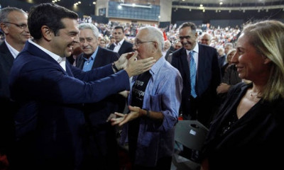 Τη Δευτέρα θα αποφασίσει ο Τσίπρας για την παραίτηση του Ζουράρι