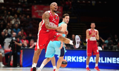 Λύτρωση με Θίοντορ στο φινάλε για Αρμάνι