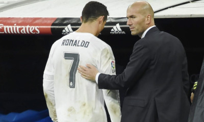 Ο Ζιντάν στηρίζει τον Ρονάλντο (photos)