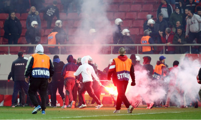 Ολυμπιακός: Κίνδυνος αφαίρεσης βαθμών και αποκλεισμού έδρας για τα επεισόδια (photo)