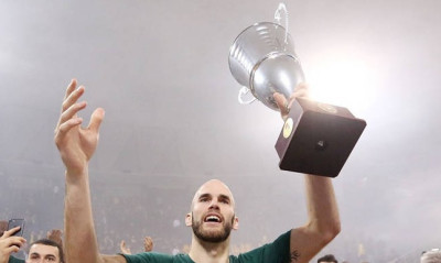 Χρόνια πολλά Νικ Καλάθη! (photos+videos)