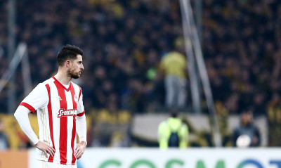 ΑΕΚ - Ολυμπιακός: Χειρονομίες Μιραλάς στους οπαδούς της Ένωσης (photos)