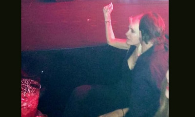 Ελένη Μενεγάκη – Μάκης Παντζόπουλος: Αγκαλιά όλο το βράδυ διασκέδασαν στον Ρέμο