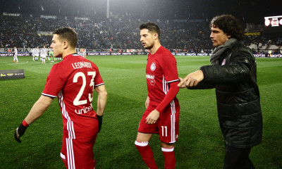 ΠΑΟΚ-Ολυμπιακός: Χαμός στην Τούμπα με την άσεμνη χειρονομία του Μιραλάς (video)