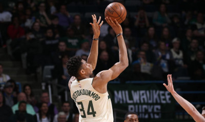 NBA: Έτσι «δίπλωσε» ο Αντετοκούνμπο με Πέισερς! (video)