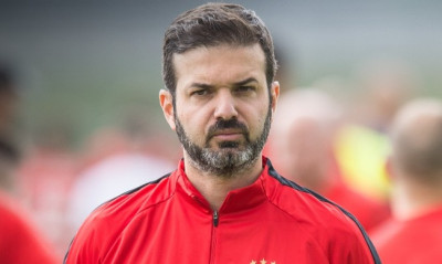 Σπάρτα Πράγας: Τέλος Στραματσόνι και Βόκολος!