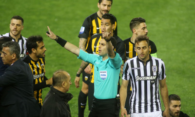 ΠΑΟΚ-ΑΕΚ: Διακοπή στην Τούμπα μετά την καθυστερημένη ακύρωση του γκολ του Βαρέλα