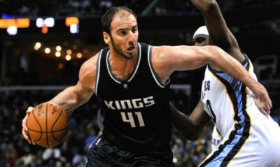 NBA: Θετικός ο Κουφός, νίκη για Κινγκς