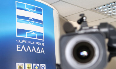 Super League: Ασφυκτικές πιέσεις από τη NOVA για την επανέναρξη του πρωταθλήματος