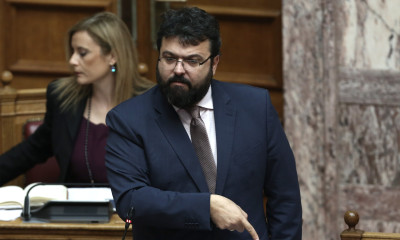 Θρίλερ με την επανέναρξη της Super League - Προσπάθεια για 15 υπογραφές και... σέντρα