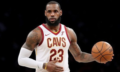 NBA: «Έπιασε» τον Τζόρνταν ο ΛεΜπρόν! (video)