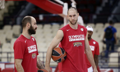 Ολυμπιακός: Τέλος… για Τιλί! (photos)