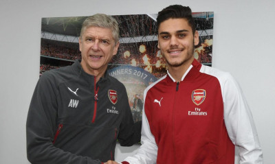 Ύμνοι Βενγκέρ για Μαυροπάνο: «Μας εξέπληξε όλους»