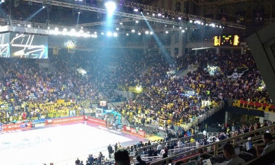 BCL Final Four: «ΑΕΚάρα φέρε μας το Κύπελλο» (video)