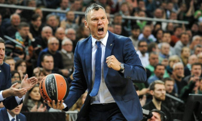 Γιασικεβίτσιους: «Ευτυχώς δεν παίζουμε ένας εναντίον ενός με τον Ομπράντοβιτς»