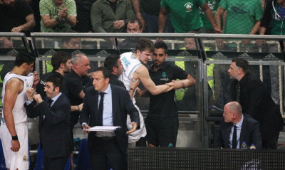Final Four 2018: Στις… πινακίδες για μια μπάλα ο Ντόντσιτς (video)
