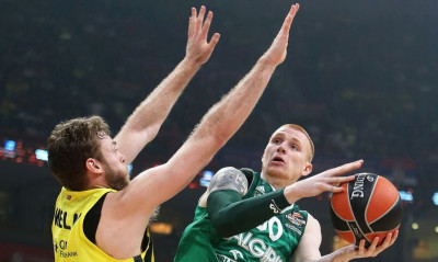 Final Four 2018: Το τρομερό φινάλε του ημιχρόνου από τη Ζαλγκίρις (video)