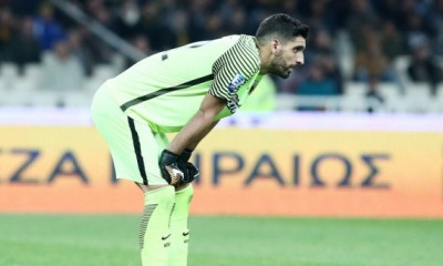 ΕΠΟΣ! Ο Ανέστης αυτοτρολάρεται με... Κάριους! (photo)