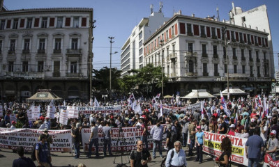 Απεργία ΓΣΕΕ - ΑΔΕΔΥ: Σε εξέλιξη οι συγκεντρώσεις και οι πορείες σε Αθήνα και Θεσσαλονίκη (pics)