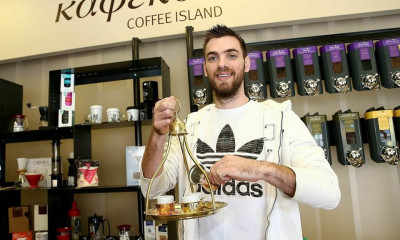 Για τα καφενεία…