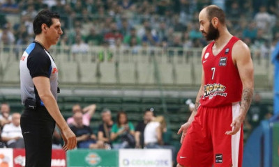Γκρίνια από το πρώτο δευτερόλεπτο στους διαιτητές ο Σπανούλης (video)