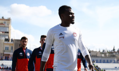 ΣΟΚ! Ο Εμενίκε καταγγέλλει απειλές για τη ζωή του από οπαδούς του Ολυμπιακού (photos)