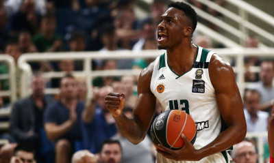 Κώστας Αντετοκούνμπο: «Δεν με ενοχλούν οι συγκρίσεις με τον Γιάννη»