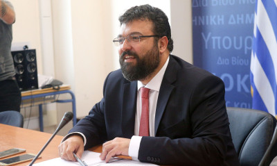 Συνάντηση Βασιλειάδη με ΕΠΟ και UEFA για την ασφάλεια των γηπέδων