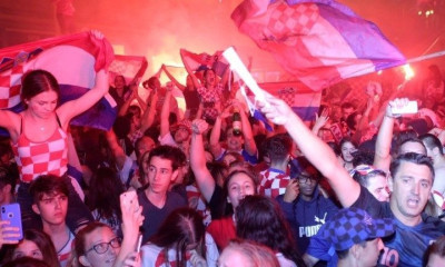 Παγκόσμιο Κύπελλο Ποδοσφαίρου 2018: Ξέφρενο πάρτι στο Ζάγκρεμπ για τον τελικό (video)