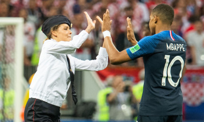 Μουντιάλ 2018: Στην φυλακή οι «Pussy Riot» για την εισβολή στον τελικό (video)