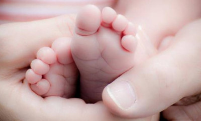Αυτή είναι η γυναίκα που χαράκωνε μωρά - Ανατριχιαστική αποκάλυψη από πατέρα θύματος (photos+video)