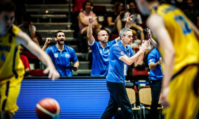 Καστρίτης: «Μάγκες, να πεθάνετε στο παρκέ» (video)