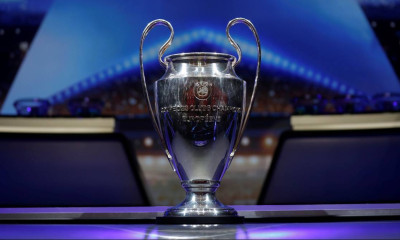 Τα μεταξωτά βρακιά…