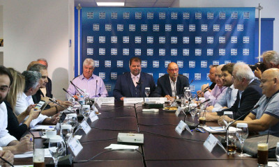 Super League: Δεν… ξεκινά το νέο πρωτάθλημα