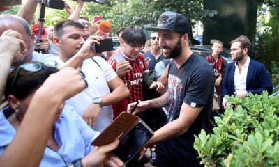 Μίλαν: Οπαδική… τρέλα για τα ιατρικά του Ιγκουαΐν (photos+video)