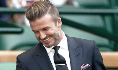 Η UEFA βραβεύει τον Μπέκαμ